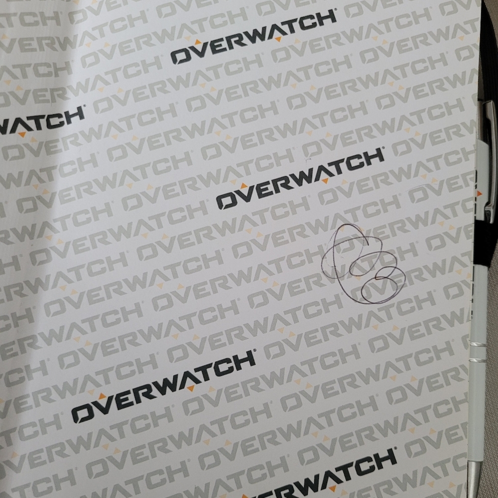 Colorful Graphic Notebook - Picture 3 of 6